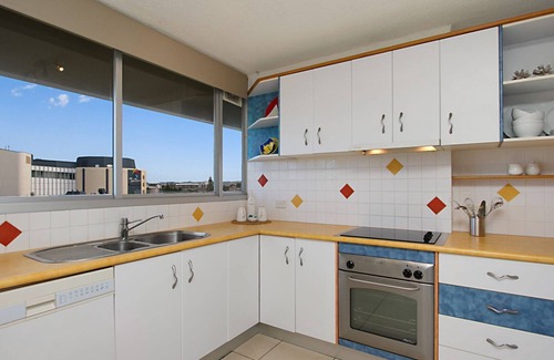Coolangatta Apartment | Kooringal Unit 14 Great location on Greenmount Beach with Wi-Fi included