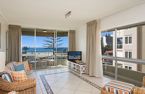 Coolangatta Apartment | Kooringal Unit 14 Great location on Greenmount Beach with Wi-Fi included