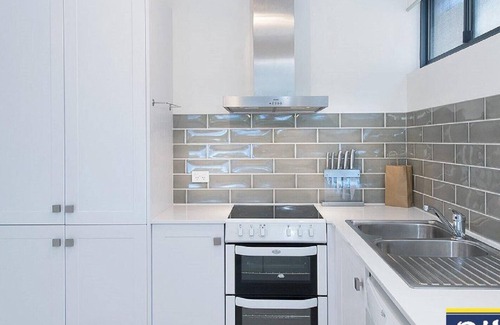 Salamander Bay House | Kooyonga, 1/211 Soldiers Point Rd - waterfront, panoramic views & aircon