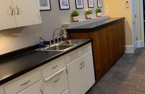 Decorah Apartment | Koreana Downtown Apartments #1