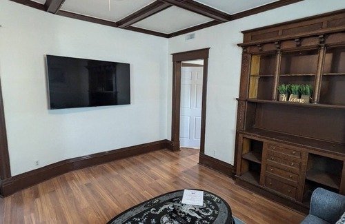 Decorah Apartment | Koreana Downtown Apartment 4