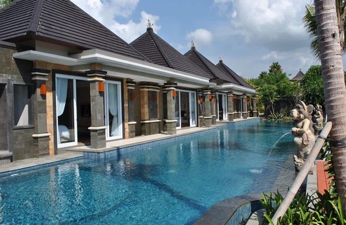 Gianyar Villa | Kori Maharani Villas - Lagoon Pool Access 4