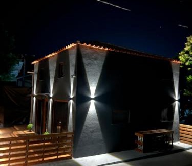 Kalambaka Villa | Korifes lithari 01