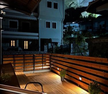 Kalambaka Villa | Korifes lithari 01
