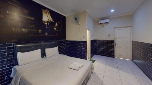 West Semarang Hotel | Kostel wood 7296