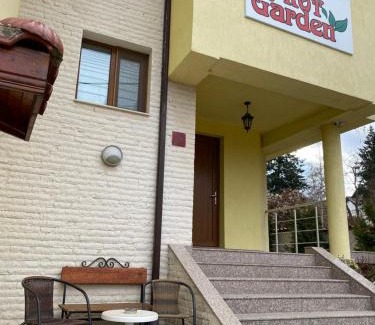 Sapareva Banya House | Kot Garden Guest House