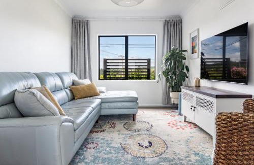 Raglan House | Kotare Cottage