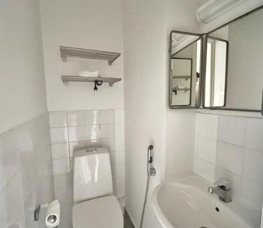 Vantaa City Centre Apartment | Kotimaailma - studio Jokiniemi