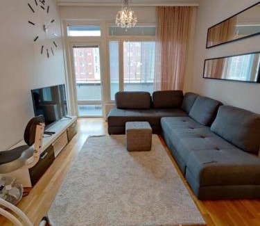 Lantinen District Apartment | Kotimaailma - Tilava kotoisa kolmio saunalla Espoossa