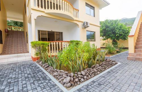 La Passe Apartment | Kounous Self-Catering Apartments