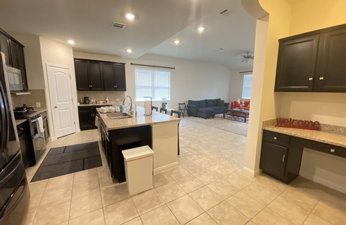 Round Rock House | Kozy 5BR Home/Near Kalahari, Dell Diamond & Samsung/Long-Term Welcome