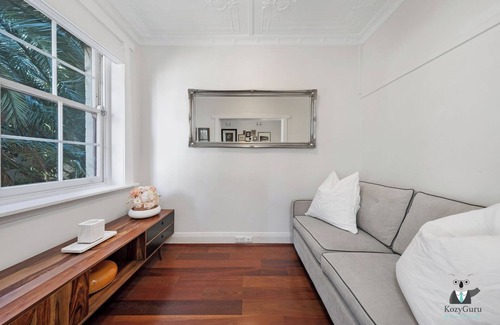 Kings Cross Apartment | KozyGuru | Rushcutters Bay | Elegant City Living