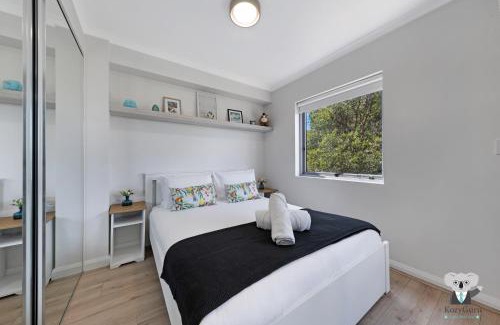 Surry Hills Apartment | KozyGuru | Surry Hills | Prime Location & Parking