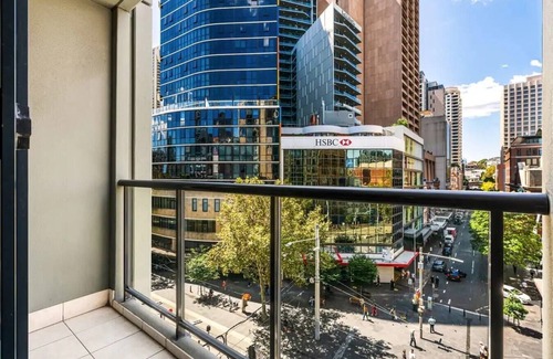 Haymarket Apartment | KozyGuru | Sydney CBD | Haymarket 2 Bed Studio