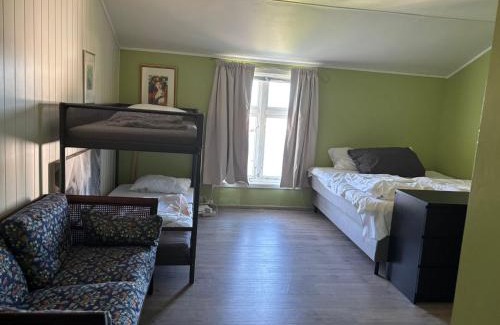 Ballstad Apartment | Kræmmervika Rorbuer - Rustic Cabins & Hostel in Lofoten
