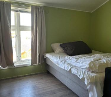 Ballstad Apartment | Kræmmervika Rorbuer - Rustic Cabins & Hostel in Lofoten