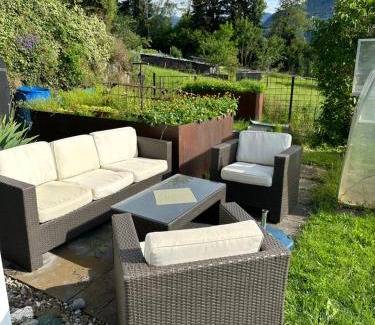 Dornbirn Apartment | Kraft tanken in grüner Oase mit großem Wohnraum und riesigem Garten