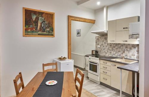 Melnik Apartment | Krejčovství