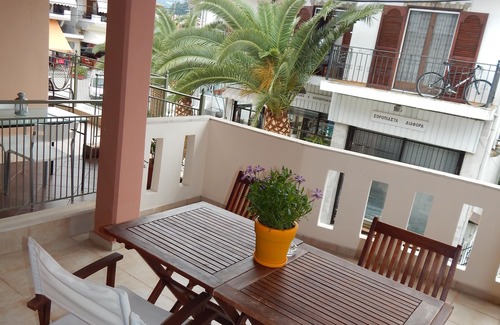 Pefkochori Apartment | Kripis Studio Pefkohori No1, 50m from the sea.