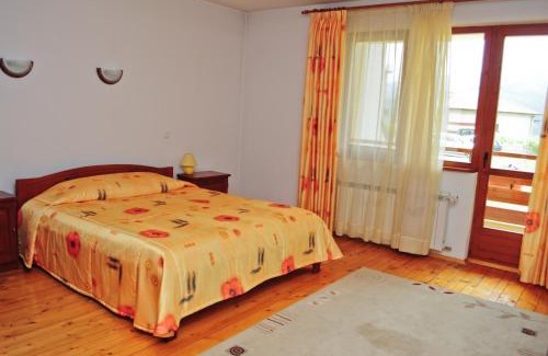 Devin House | Kris Guest House