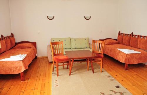 Devin House | Kris Guest House