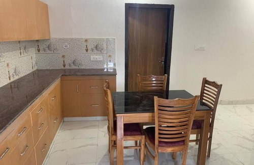 Bhowali House | Krishna Cottage