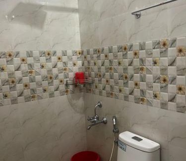 Guruvayur House | Krishna Gopuram Lodge