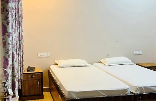 Gorakhpur Hotel | Krishna guest house 2