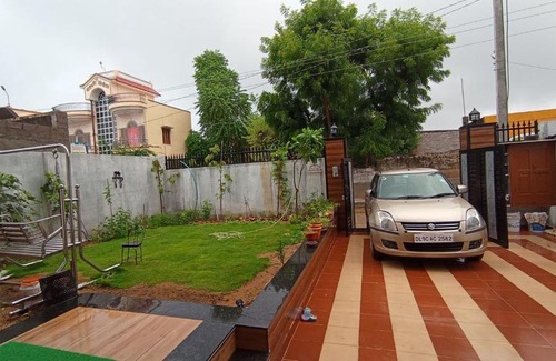 Lachhmangarh House | Krishna Kunj