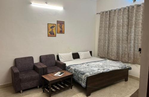 Gwalior House | KRISHNAM GUEST HOUSE