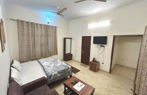 Gwalior House | Krishnam Guest House