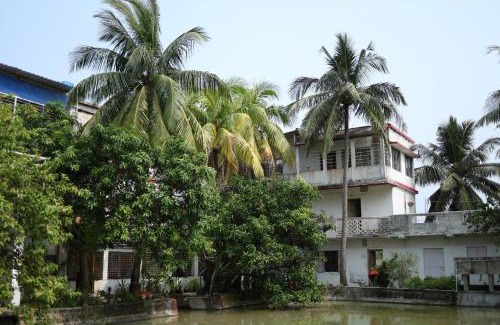 Diamond Harbour House | Kriya Yoga Wellness