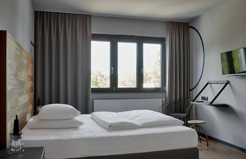 Tonndorf Hotel | KRÖGER by Underdog Hotels