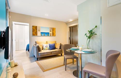 Barceloneta Apartment | Kronos on the beach Suite 2