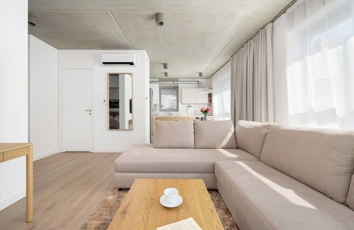 Srodmiescie Apartment | Księcia Witolda 60 | Wroclaw | Elegant Apartment | Parking | Air Conditioning |