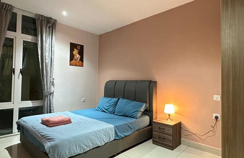 Taman Century Apartment | KSL 2Bedroom with WiFi Netflix 58 inch TV high floor balcony