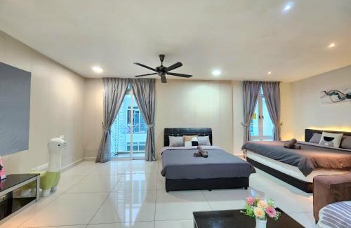 Taman Century Apartment | KSL Mall 110inch Screen Movie Room Cozy Suite