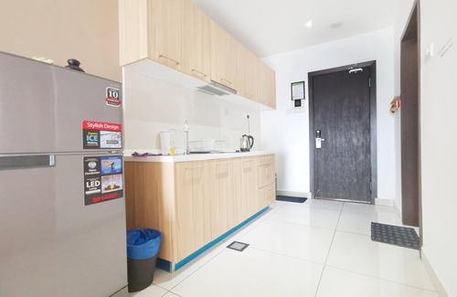 Taman Century Apartment | KSL Studio Homestay by Immaculate