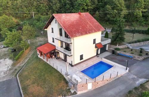 Herzegovina-Neretva Canton House | Kuća za odmor Oaza mira