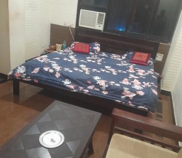 Versova House | Kuber crown