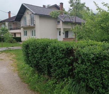 Kulen Vakuf Apartment | Kuca za odmor Una-Mia