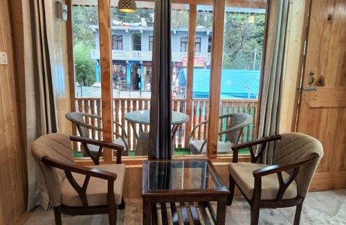 Ghiyagi House | Kudhal Home Stay