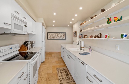Poipu Condo | Kuhio Shores Oceanfront Corner Unit