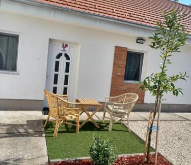 Siklos Apartment | KukoriQ 1 Apartman