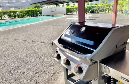 Hilo Condo | Kulani - 2 bd Spectacular Views, A/C, Pool, WI-FI