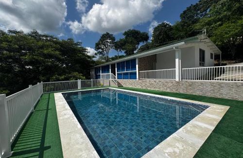 Chinauta House | Kulcana - Cerros del Guacaná