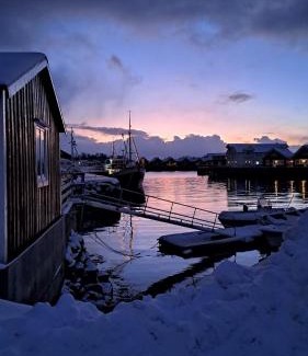 Svolvaer House | Kule gule huset