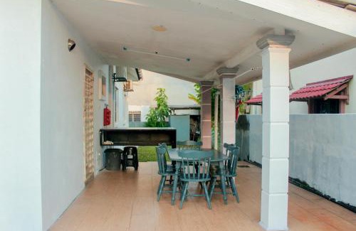 Sungai Buloh House | Kundang Villa @ Tasik Biru - 3 Bedrooms Bungalow