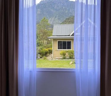 Kundasang House | Kundasang Komfy Villa with Mount Kinabalu View
