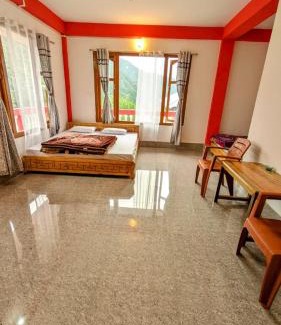 Bomdila House | Kunjang Homestay